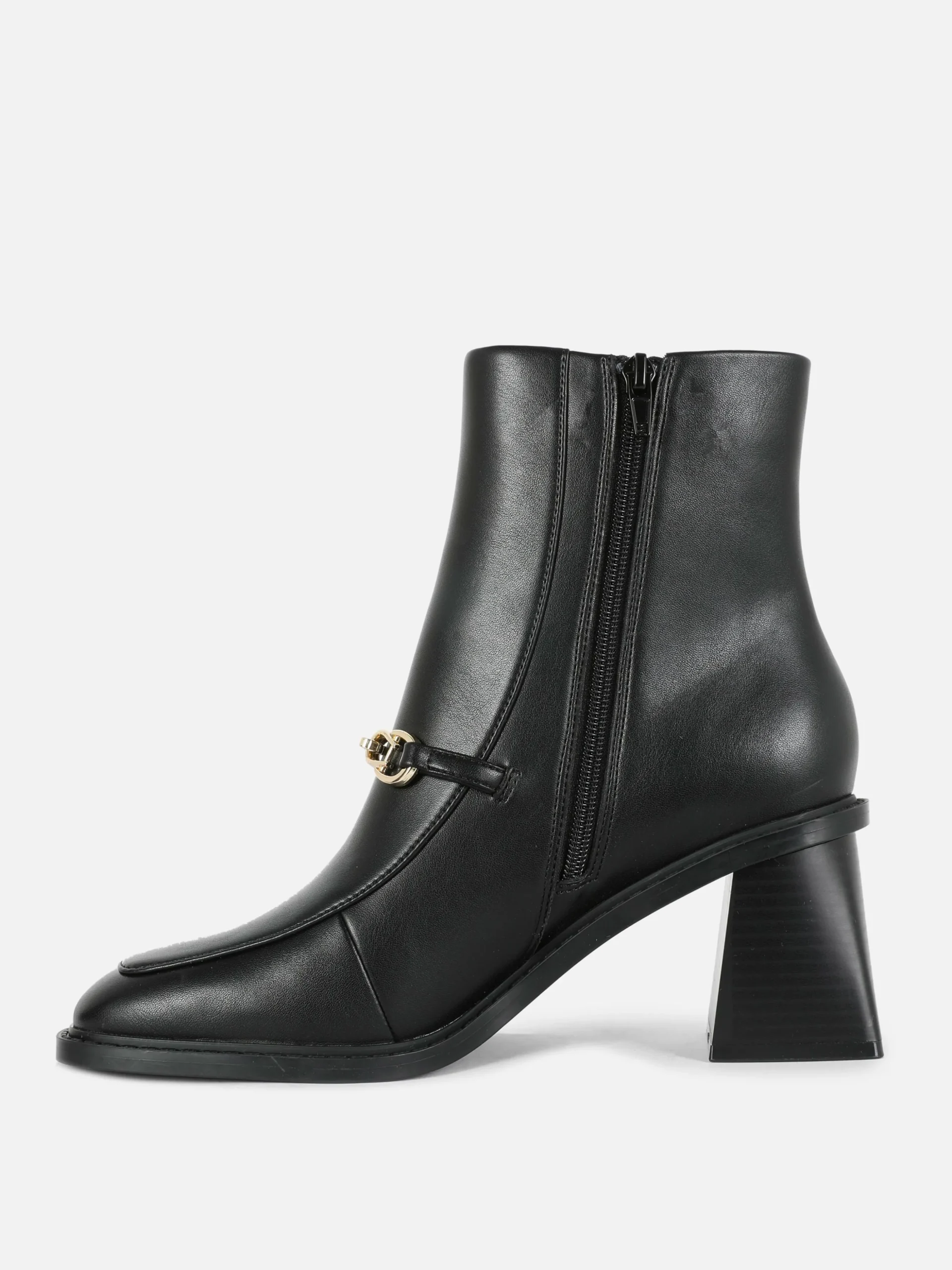 Bottes à Talons Carrés Et Détail Chaîne Rita Ora