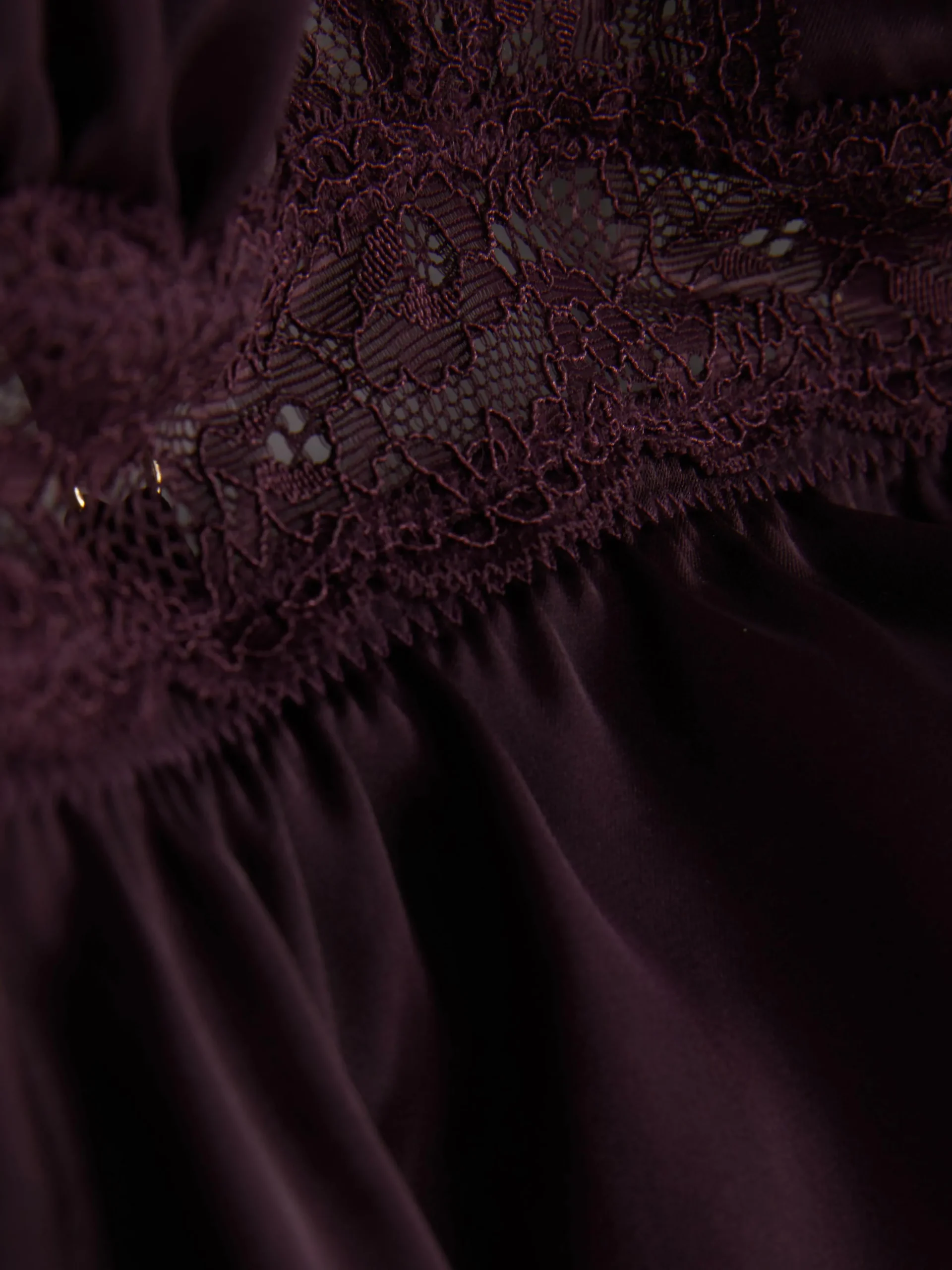 Brassière Légère En Dentelle Satinée