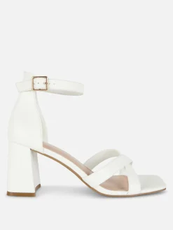 Chaussures à Talons Larges Avec Brides Croisées
