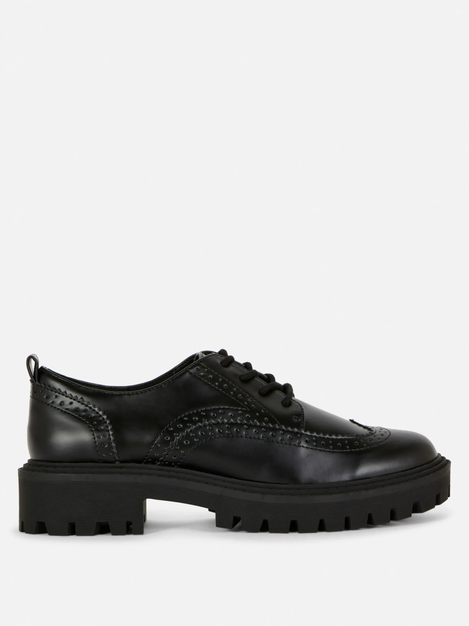 Chaussures Richelieu épaisses à Lacets