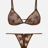 Ensemble De Lingerie Brassière Triangle Et String En Dentelle The Edit