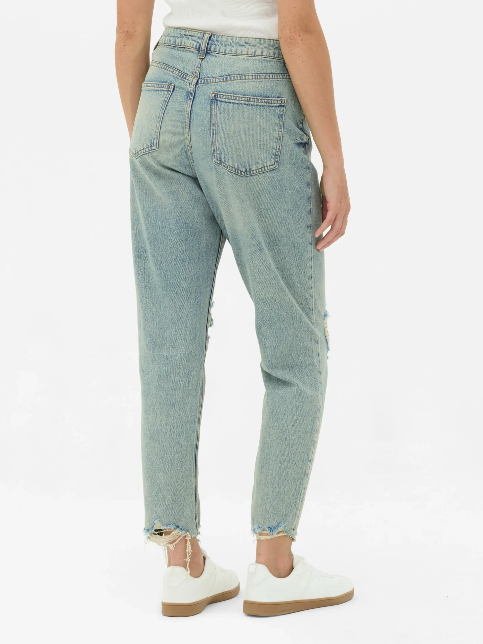 Jean Mom En Denim Déchiré