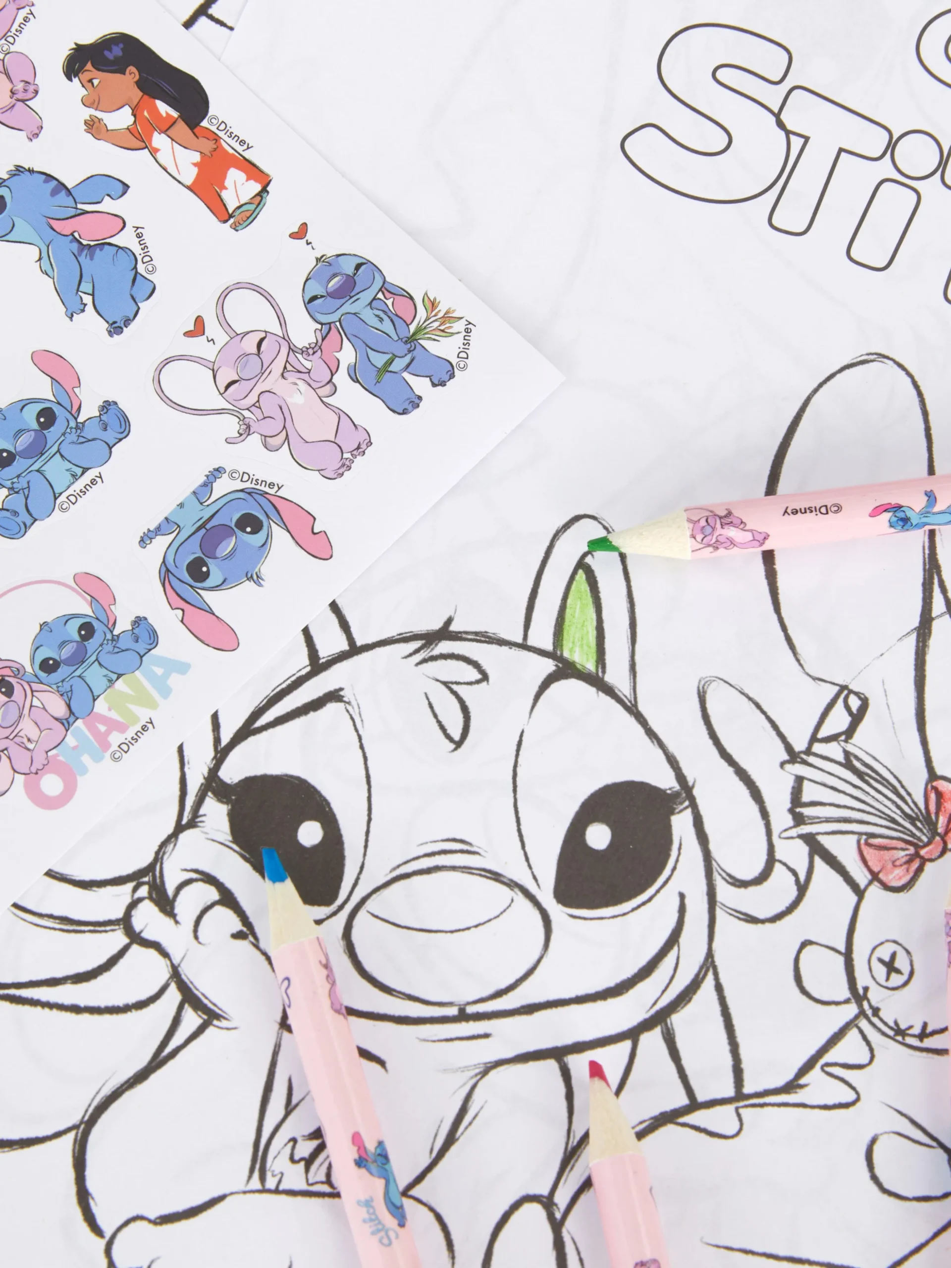 Kit De Coloriage Disney Stitch Et Angel