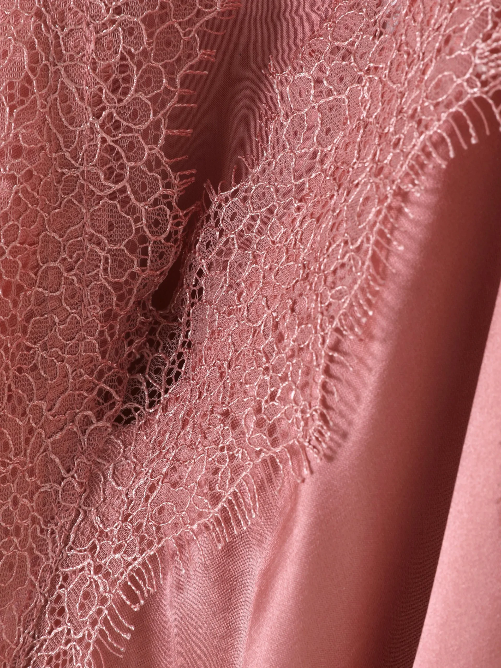 Mini Nuisette à Finitions En Dentelle