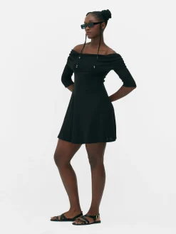 Mini Robe Patineuse à Encolure Bateau Repliée