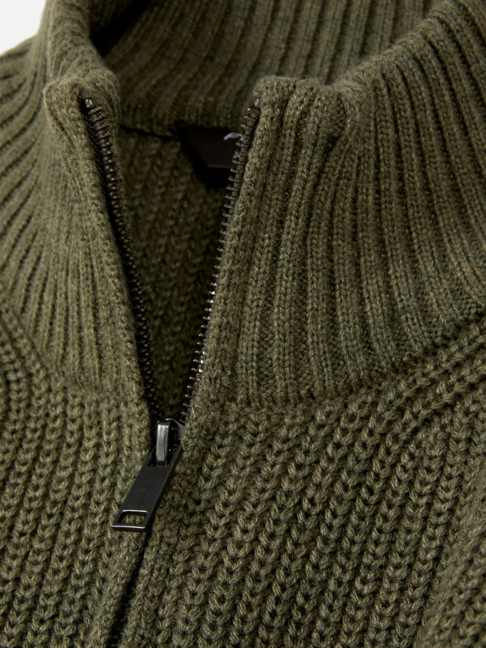 Pull En Maille Côtelée à Col Zippé