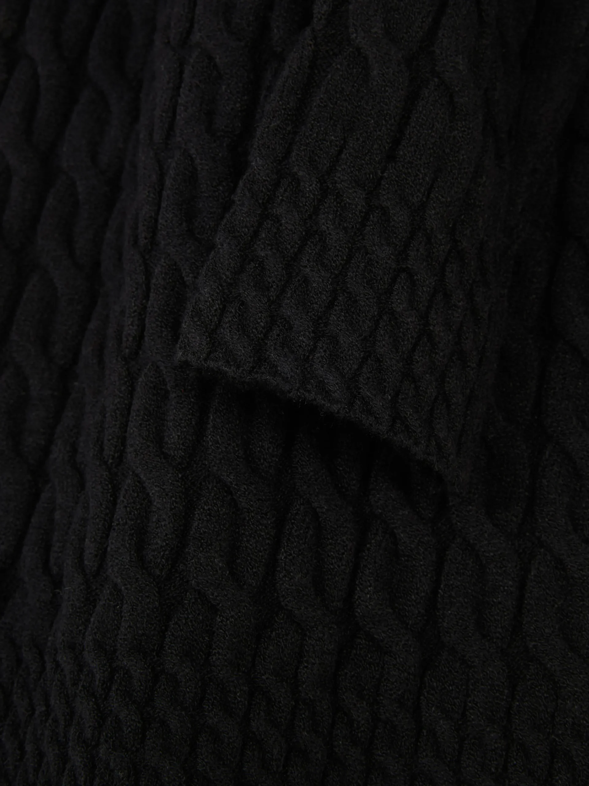 Pull En Maille Torsadée à Col Montant