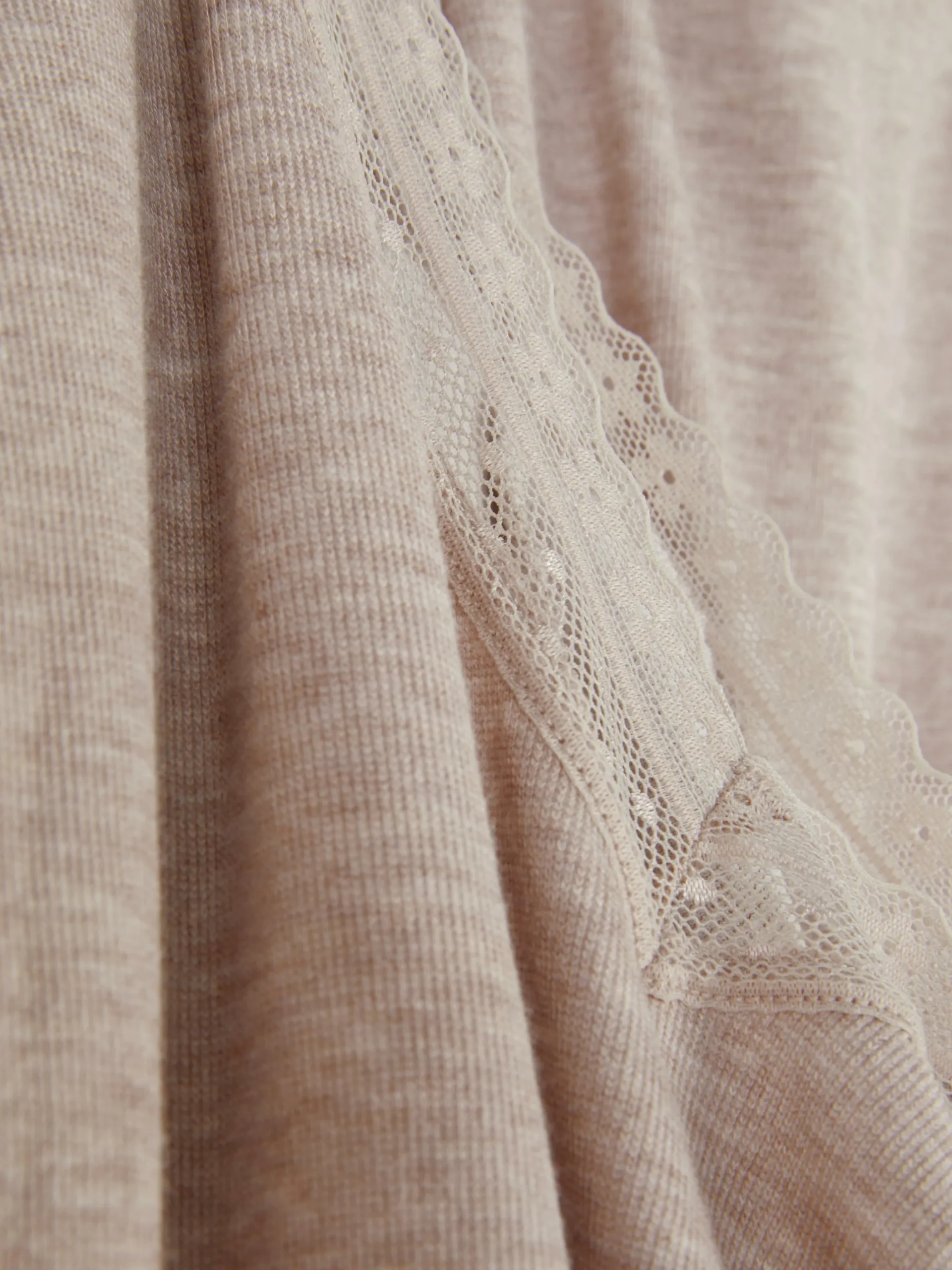 Pyjama à Manches Longues Avec Finitions En Dentelle