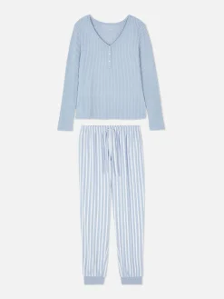 Pyjama T-shirt Boutonné Et Pantalon à Motifs
