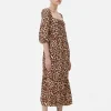 Robe Mi-longue à Motif Léopard Et à Encolure Carrée