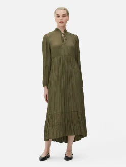 Robe Mi-longue Plissée En Satin