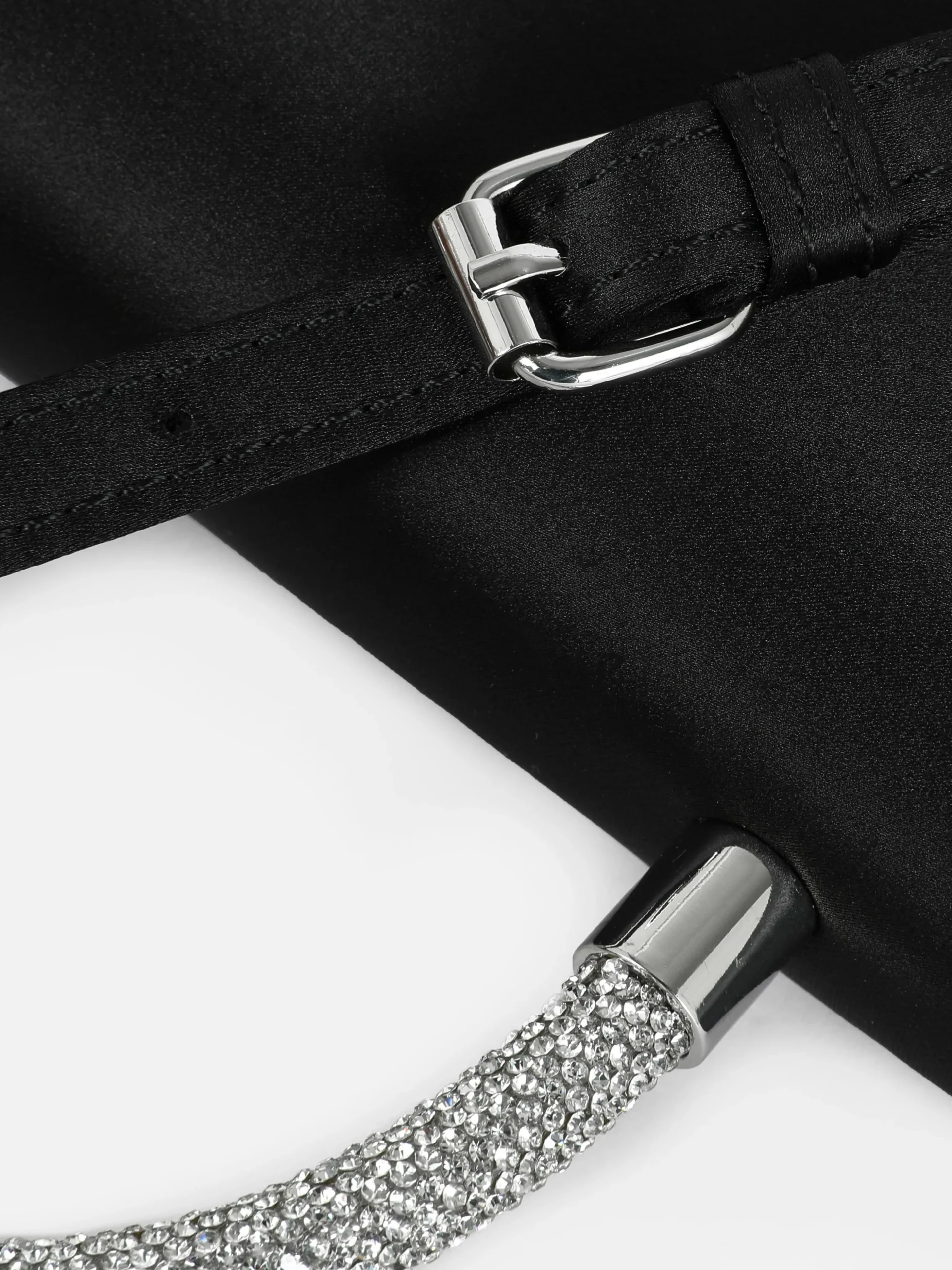 Sac à Bandoulière En Satin Avec Anse à Strass