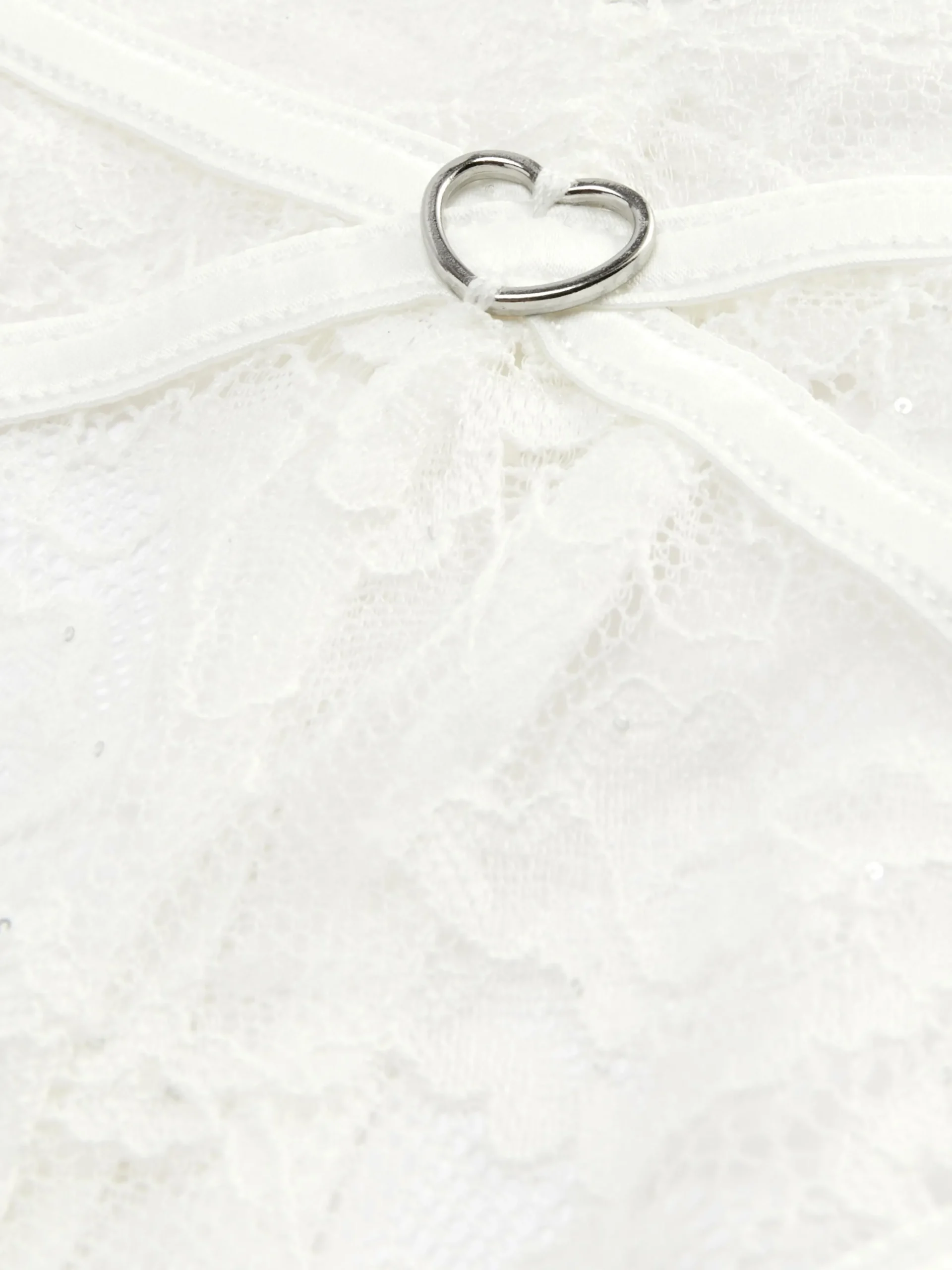 String De Mariée En Dentelle