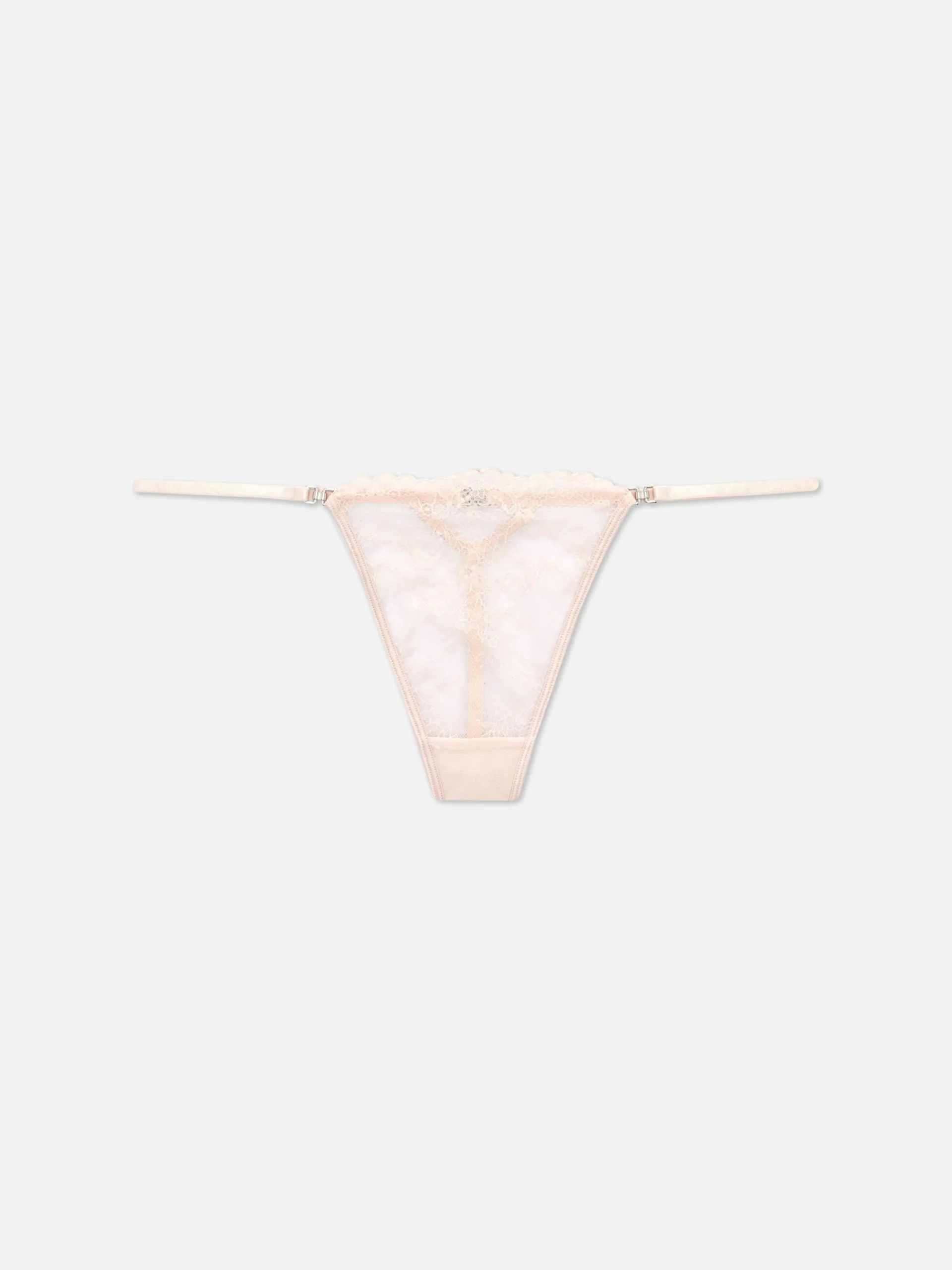 String En Dentelle Festonnée