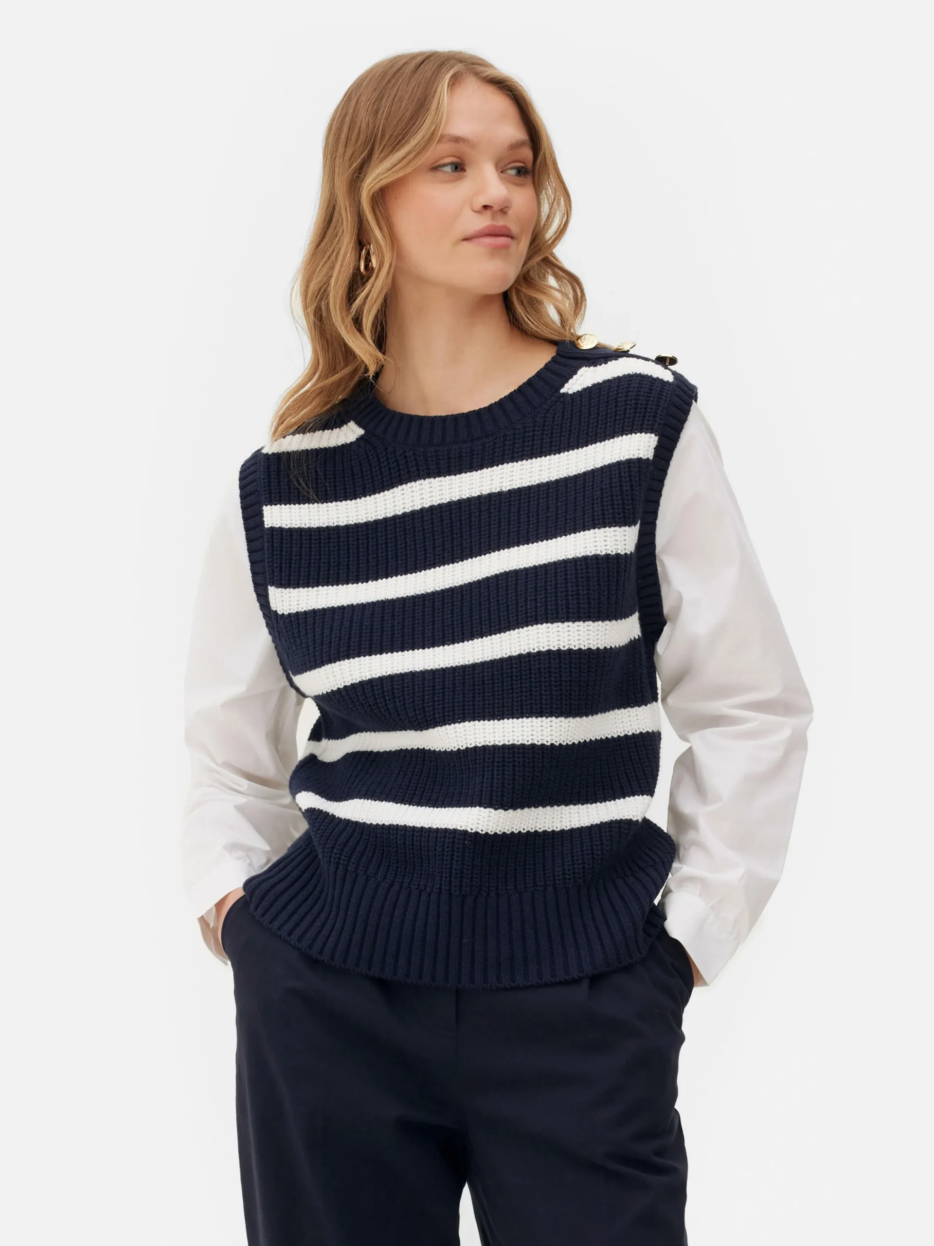 Tenue Deux-en-un Débardeur En Tricot Et Chemise