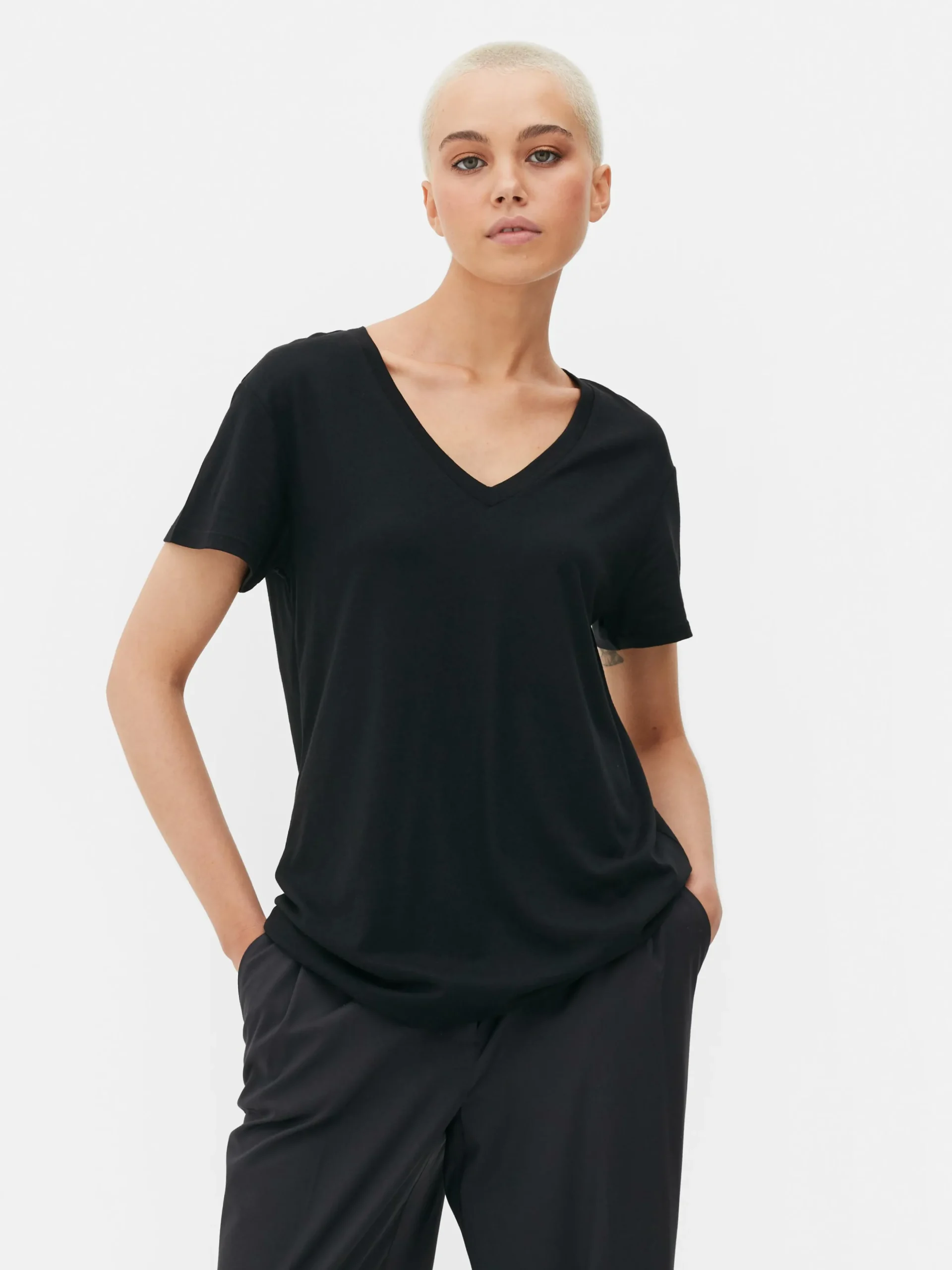 T-shirt à Col En V En Coton Mélangé
